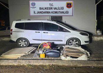 Ayvalık’ta 33 göçmen ve 1 organizatör yakalandı