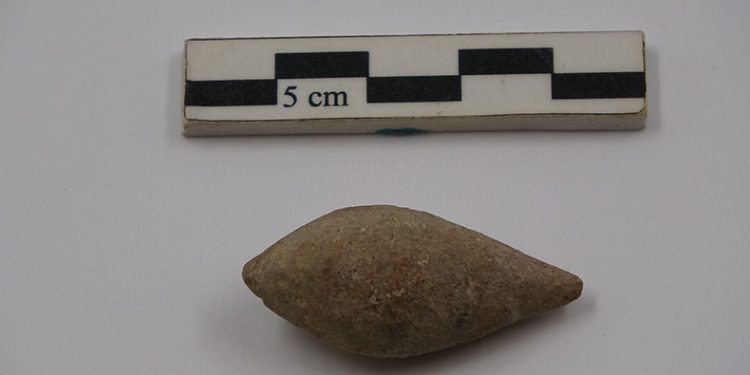 3 bin 400 yıllık kurşundan üretilmiş sapan taşı bulundu