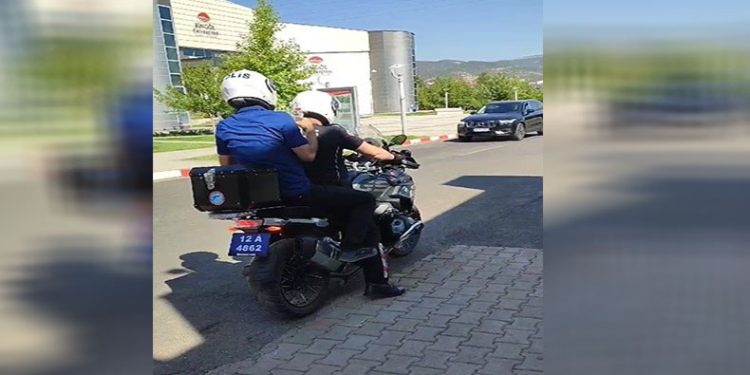 Bingöl’de adaylar, polis yardımıyla sınav yerlerine ulaştırıldı