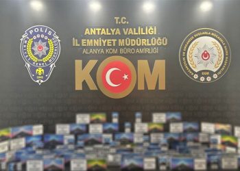 Antalya’da 5 ilçede kaçak tütün operasyonu: 15 şahsa adli işlem