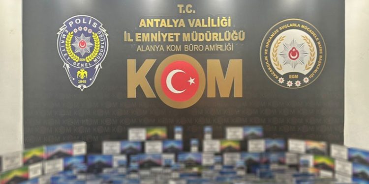 Antalya’da 5 ilçede kaçak tütün operasyonu: 15 şahsa adli işlem