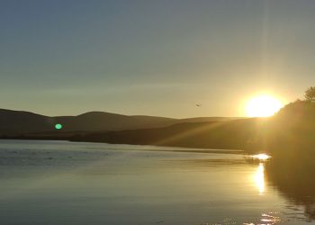 Çıldır Gölü’nde muhteşem gün batımı