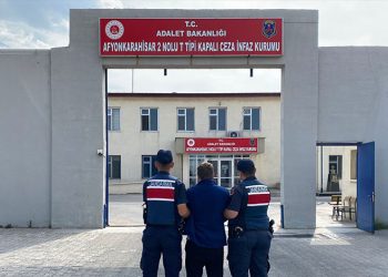 Afyonkarahisar’da kaçak şahıs yakalandı