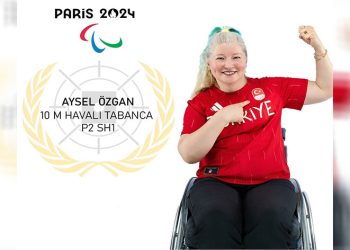 Bursa Büyükşehir Belediyesporlu Özgan’dan gümüş madalya