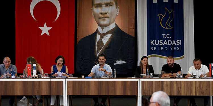 Kuşadası Belediyesi’nden can dostlar için örnek bir karar