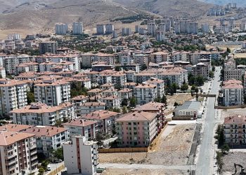 Yeşilyurt’ta 260 orta hasarlı binanın güçlendirme projesi onaylandı