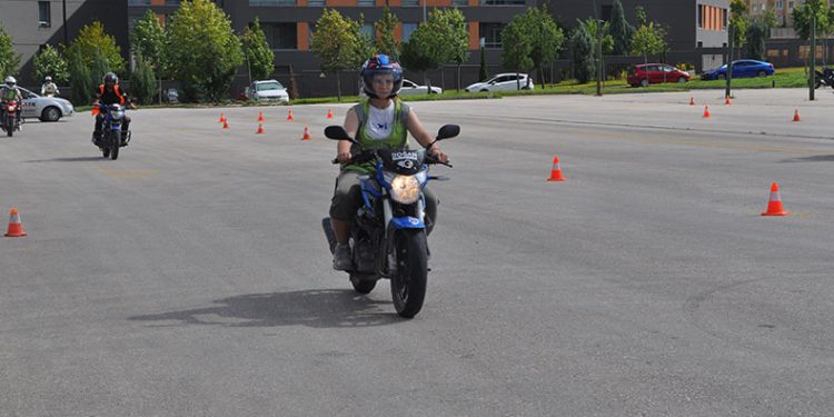 Motosiklet ehliyeti talebi katlandı