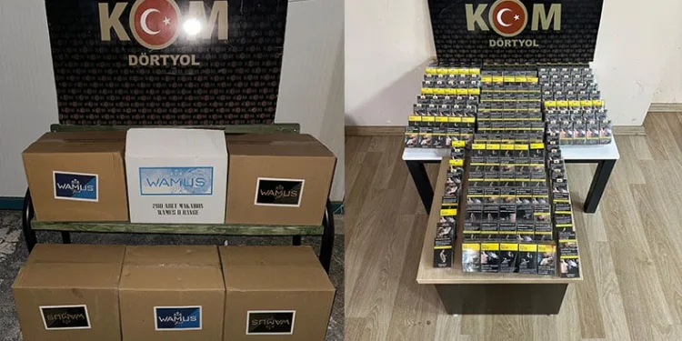 Minibüs tıra çarptı: 11 yaralı