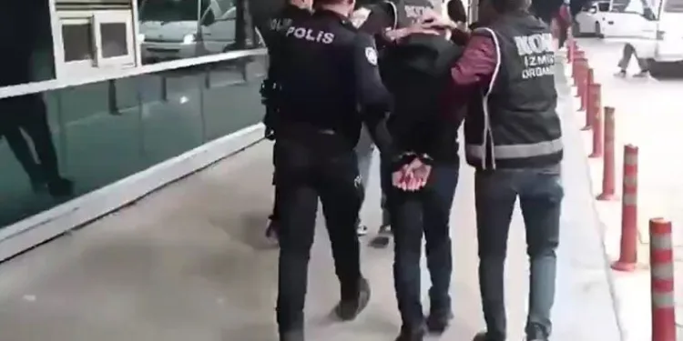 Başakşehir’de cadde ortasında alacak verecek kavgası