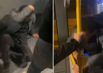 Durakta kadını taciz etti: Takip ederek aynı otobüse binince vatandaşlar darp etti