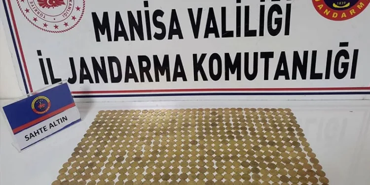 Depreme canlı yayında yakalandı