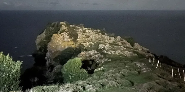 Jandarmadan okul önlerinde ve servis araçlarında denetim