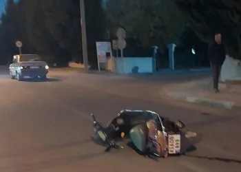 Tavşanlı’da motosiklet ile otomobile çarpıştı: 1 yaralı