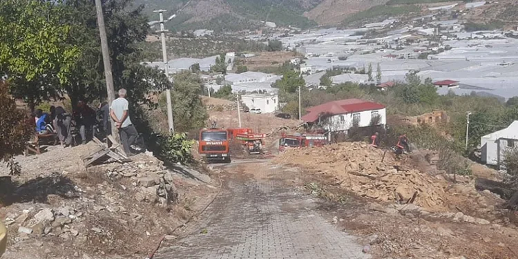 Bayrampaşa’da kaçak diş malzemeleri operasyonu: 50 milyon lira değerinde tıbbi cihaz ve ilaç ele geçirildi