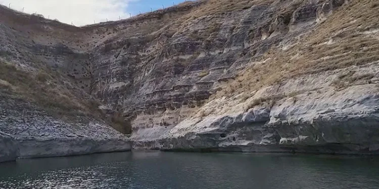 Adana’da zirveye kar yağdı, elma hasadı erken yapıldı