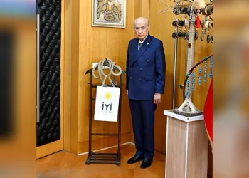 Devlet Bahçeli, ipi odasına astı