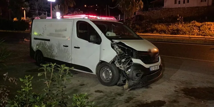 Kameralara aldırış etmeden iki elektrikli bisiklet çaldı