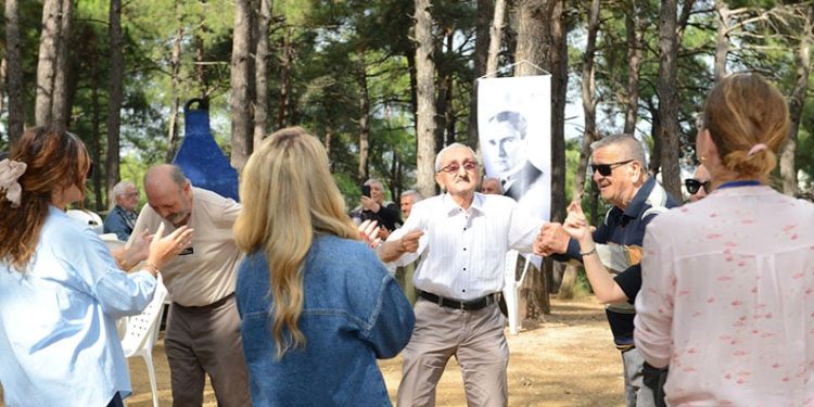 Huzurevi sakinleri yaza piknikle veda etti