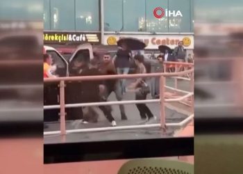 Ankara’da eğlence merkezinde bir kişi görüştüğü kadını öldürdükten sonra kendini vurdu