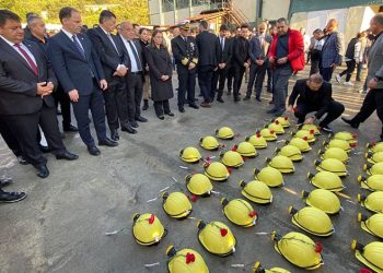 Durdurulan araçta tarihi eser niteliğinde obje ve sikkeler bulundu