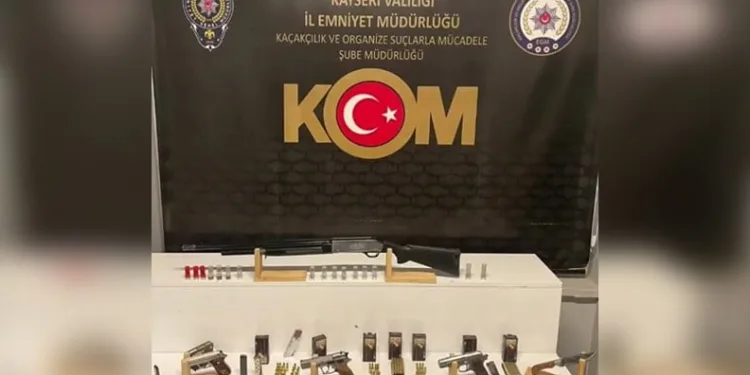 FETÖ’nün sözde “Bölge Talebe Mesulü” yakalandı: 2 gözaltı