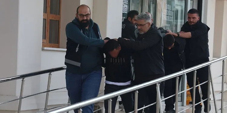İsrail, Beyrut’ta hastane çevresini vurdu: 13 ölü, 57 yaralı