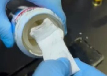 Durdurulan araçta tarihi eser niteliğinde obje ve sikkeler bulundu