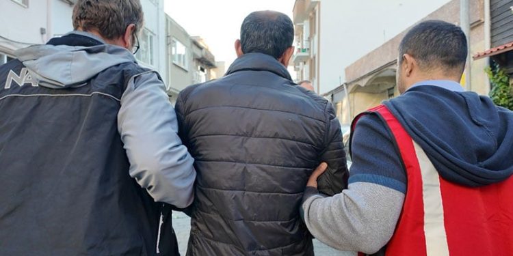 Çanakkale’de narkotik operasyonu: Gözaltındaki 5 şüphelinin emniyetteki işlemleri sürüyor