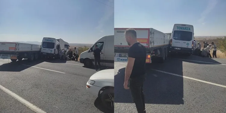 Minibüs tıra çarptı: 11 yaralı