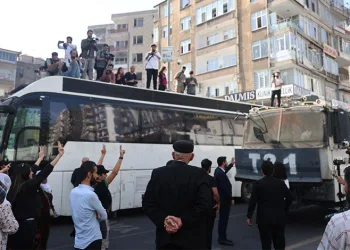 Diyarbakır’da terör propagandası yapan 15 kişi gözaltına alındı