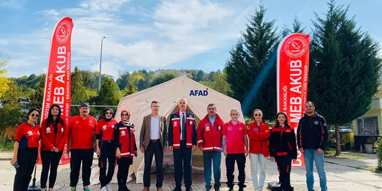 Öğrenciler afette yapması gerekenleri öğrendi