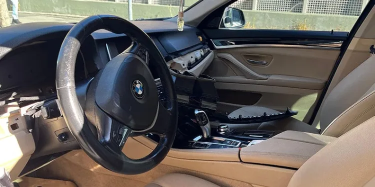 Kameralara aldırış etmeden iki elektrikli bisiklet çaldı