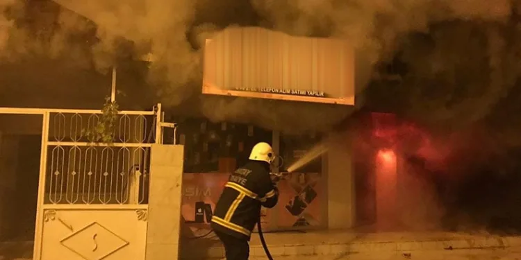 FETÖ’nün sözde “Bölge Talebe Mesulü” yakalandı: 2 gözaltı