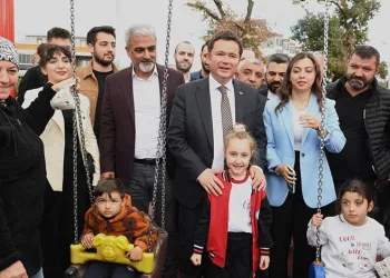 Osmangazi’de İsmet Paşa Parkı hizmete açıldı