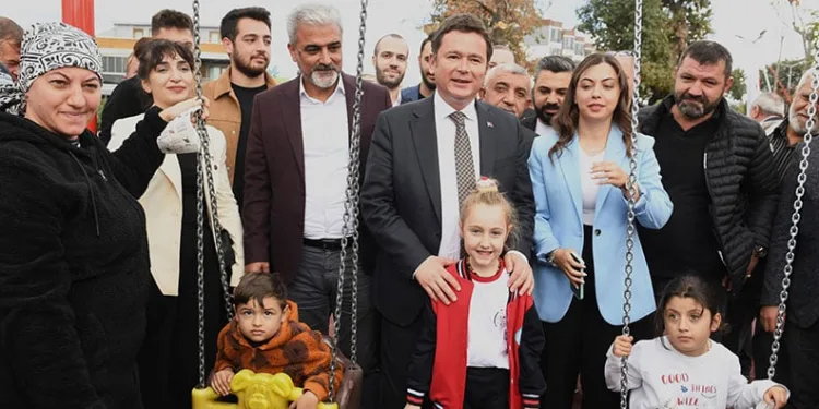 Osmangazi’de İsmet Paşa Parkı hizmete açıldı