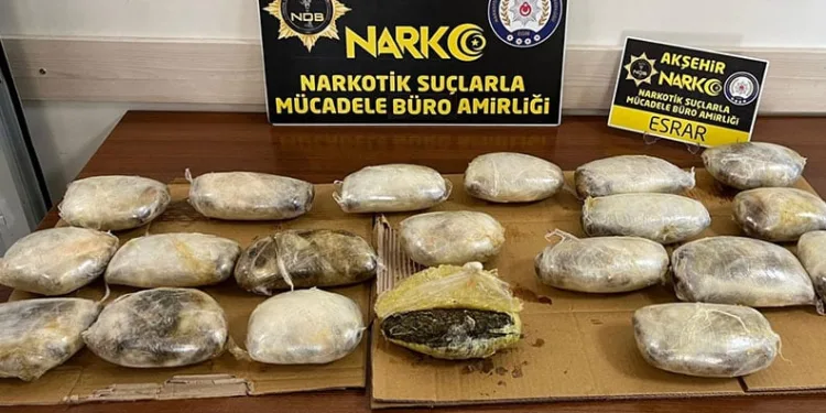Uyuşturucu tacirleri ‘Mia’nın burnuna takıldı