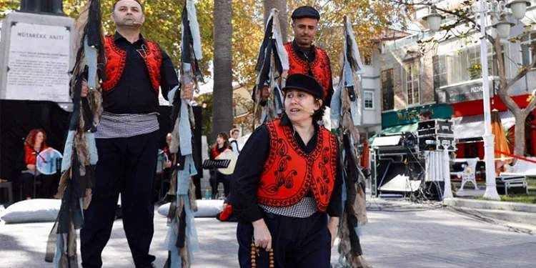 ‘Tiyatro Mudanya’ tam not altı