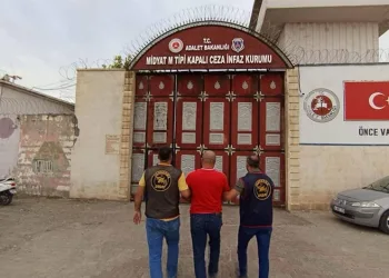 Edirne’de çiftlik yangını: Samanlar ve çeltikler küle döndü