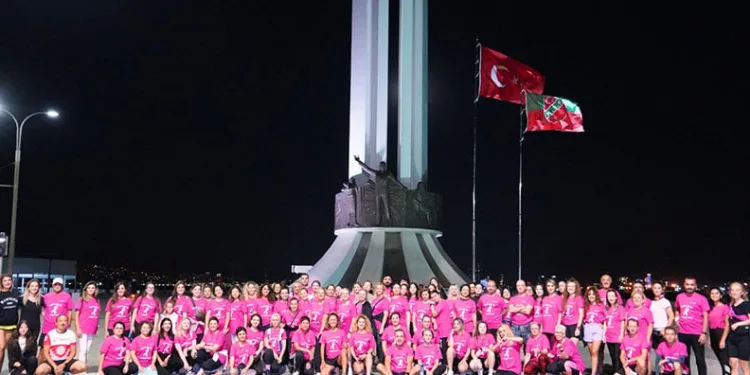 Kahvaltı için aldığı peynirden metal somun çıktı