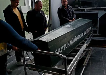 Bayrampaşa’da kaçak diş malzemeleri operasyonu: 50 milyon lira değerinde tıbbi cihaz ve ilaç ele geçirildi