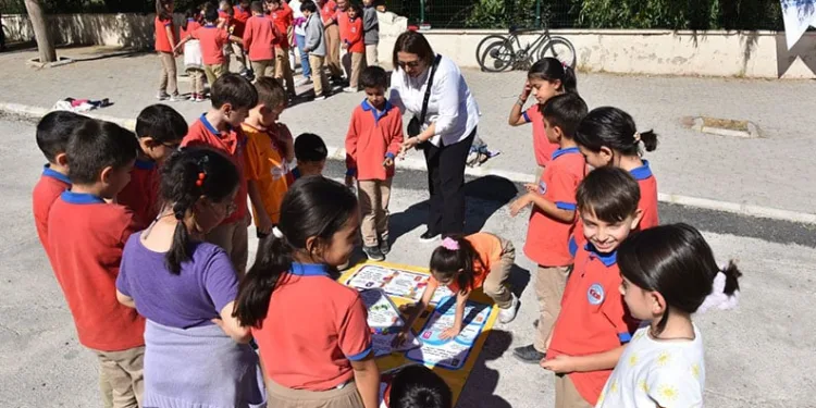 Jandarmadan öğrencilere siber farkındalık ve bilinçlendirme eğitimi