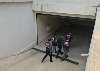 Mersin Bozyazı’da orman yangını büyümeden söndürüldü