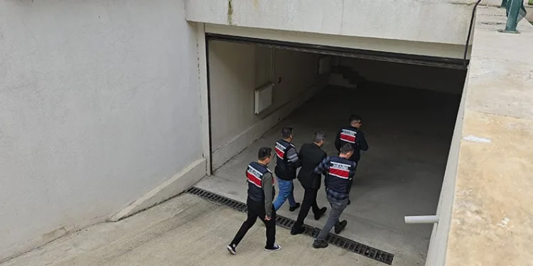 Mersin Bozyazı’da orman yangını büyümeden söndürüldü