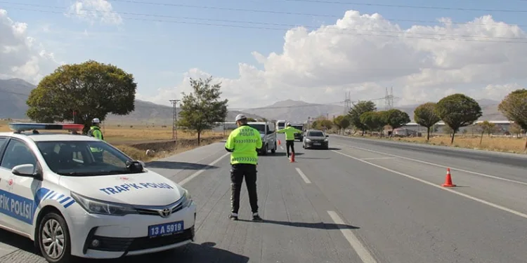 Tırın içine zulalanmış 730 gram narkotik madde ele geçirildi