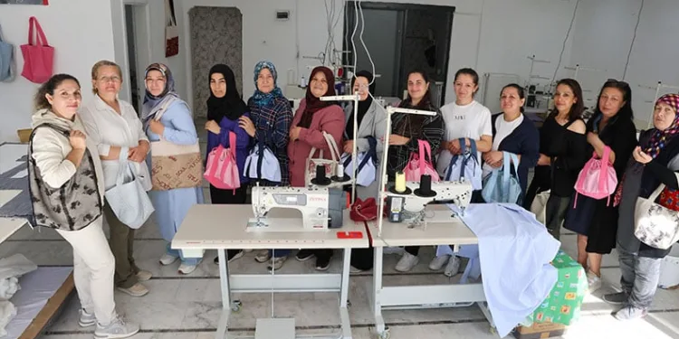 Kahvaltı için aldığı peynirden metal somun çıktı