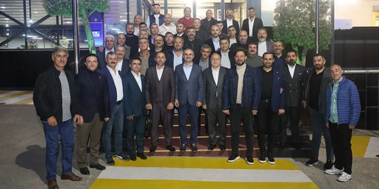 Adana’da zirveye kar yağdı, elma hasadı erken yapıldı