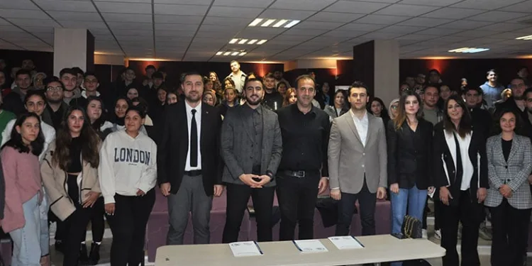 Kartepe’de meme kanserine farkındalık eğitimi