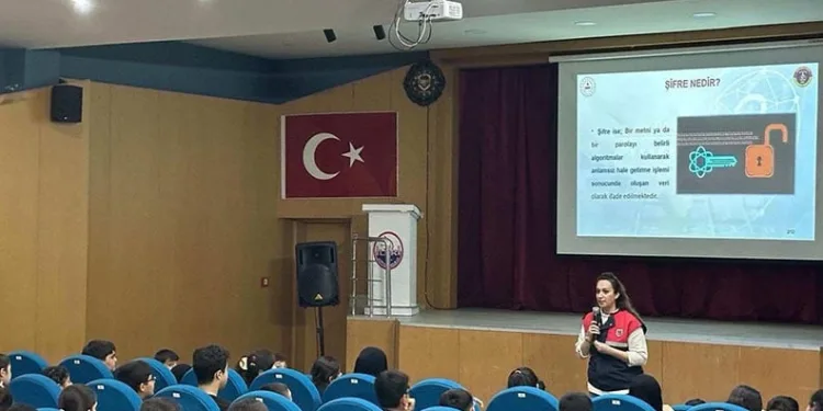 Şehit ailelerinin Adli Tıp Kurumu’nda bekleyişi