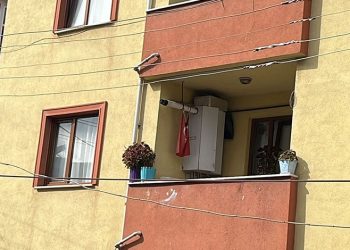 Durdurulan araçta tarihi eser niteliğinde obje ve sikkeler bulundu