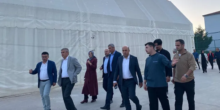 Kartepe’de meme kanserine farkındalık eğitimi